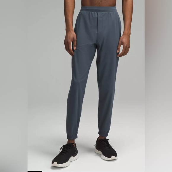 Lululemon Surge Jogger Regulars size M in Iron - Picture 1 of 9